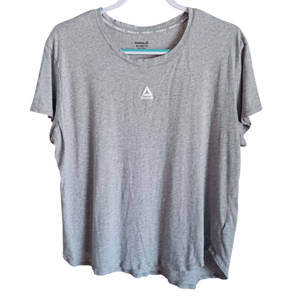 Reebok Gray Women's Short Sleeved T-Shirt Size XL - Picture 2 of 4